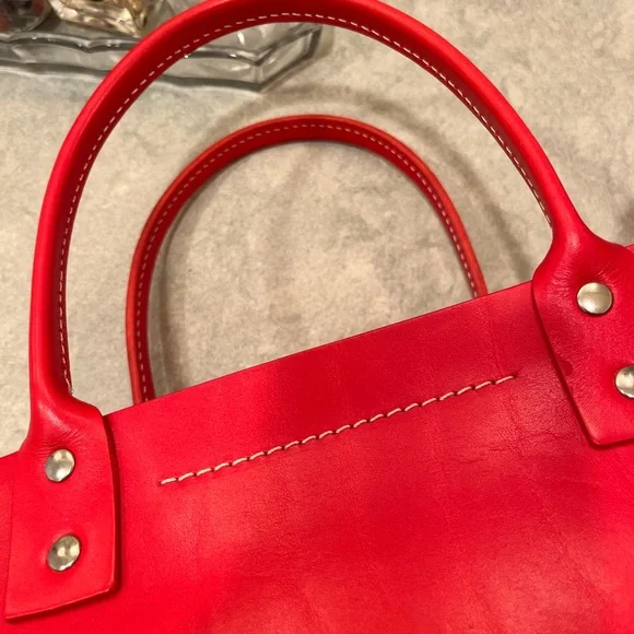 ❤️FINAL REDUCTION❤️. PRICE FIRM.
Vintage Kate Spade Handbag - Picture 14 of 14